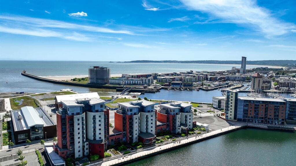 Apartment 94, South Quay, Swansea photo 2