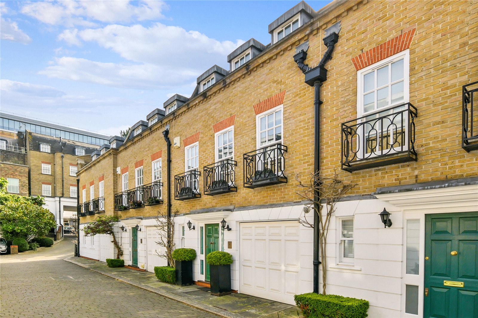 2 bedroom terraced house for sale 0