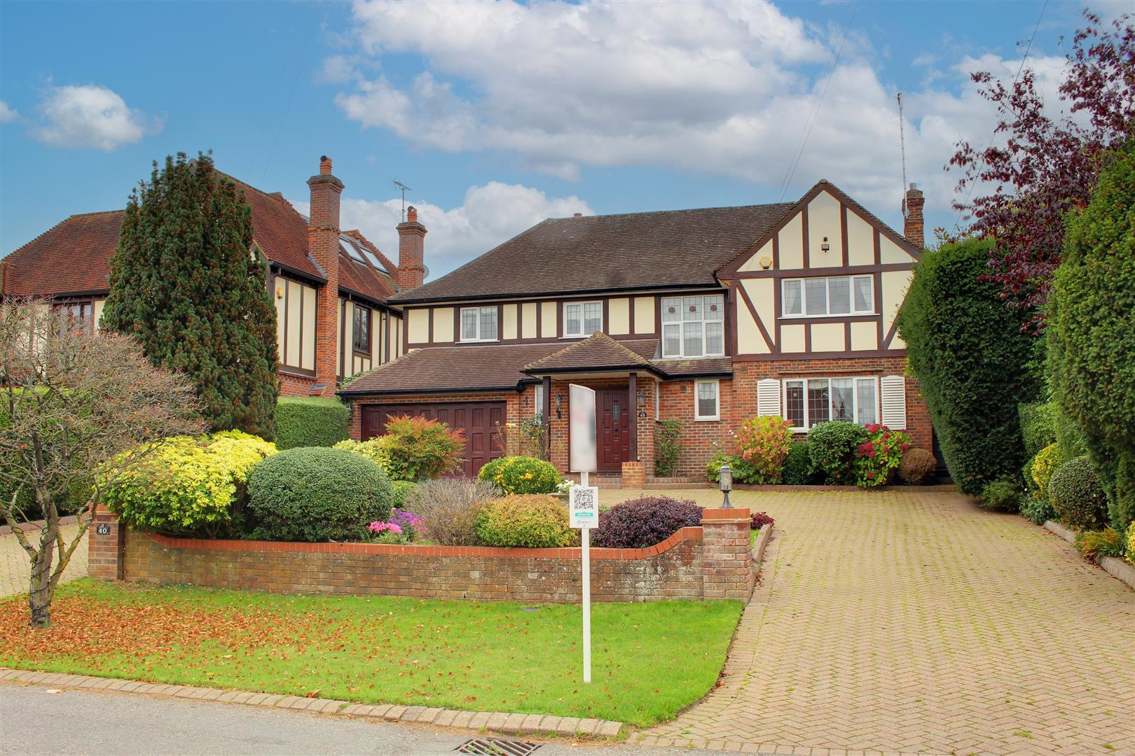 4 bedroom detached house for sale 0