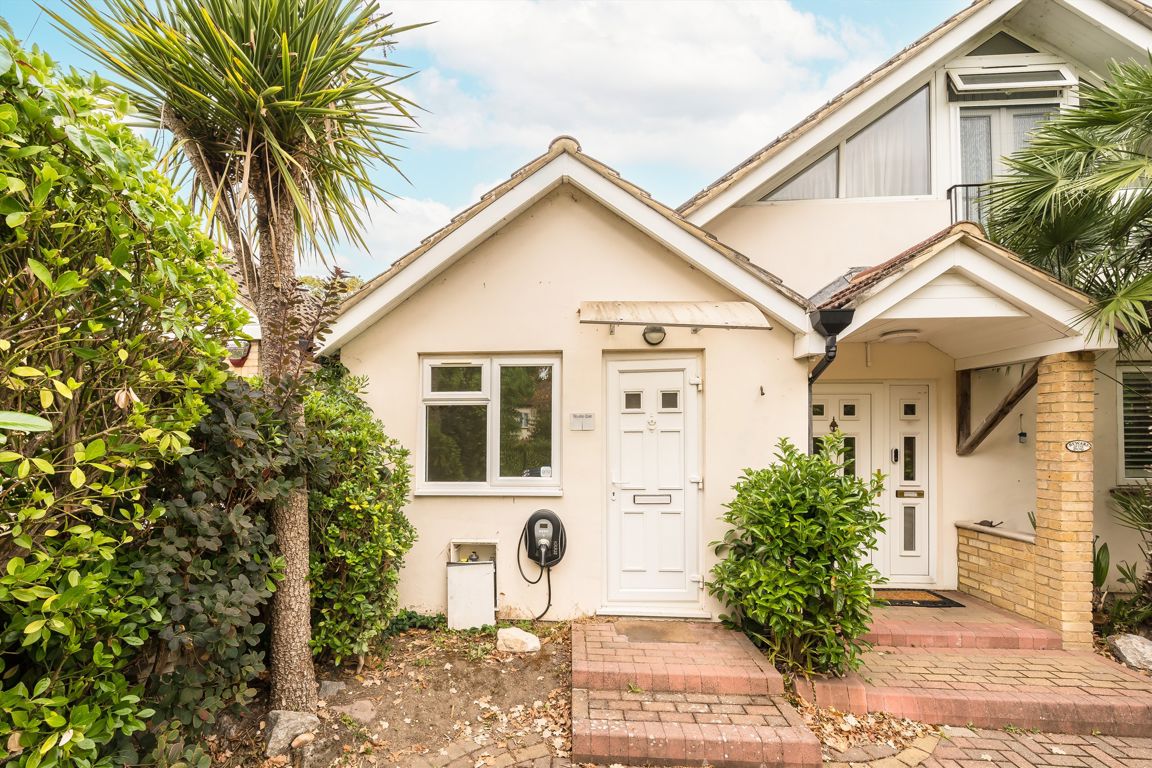 Flat, 79, Ormond Crescent, Hampton photo 5