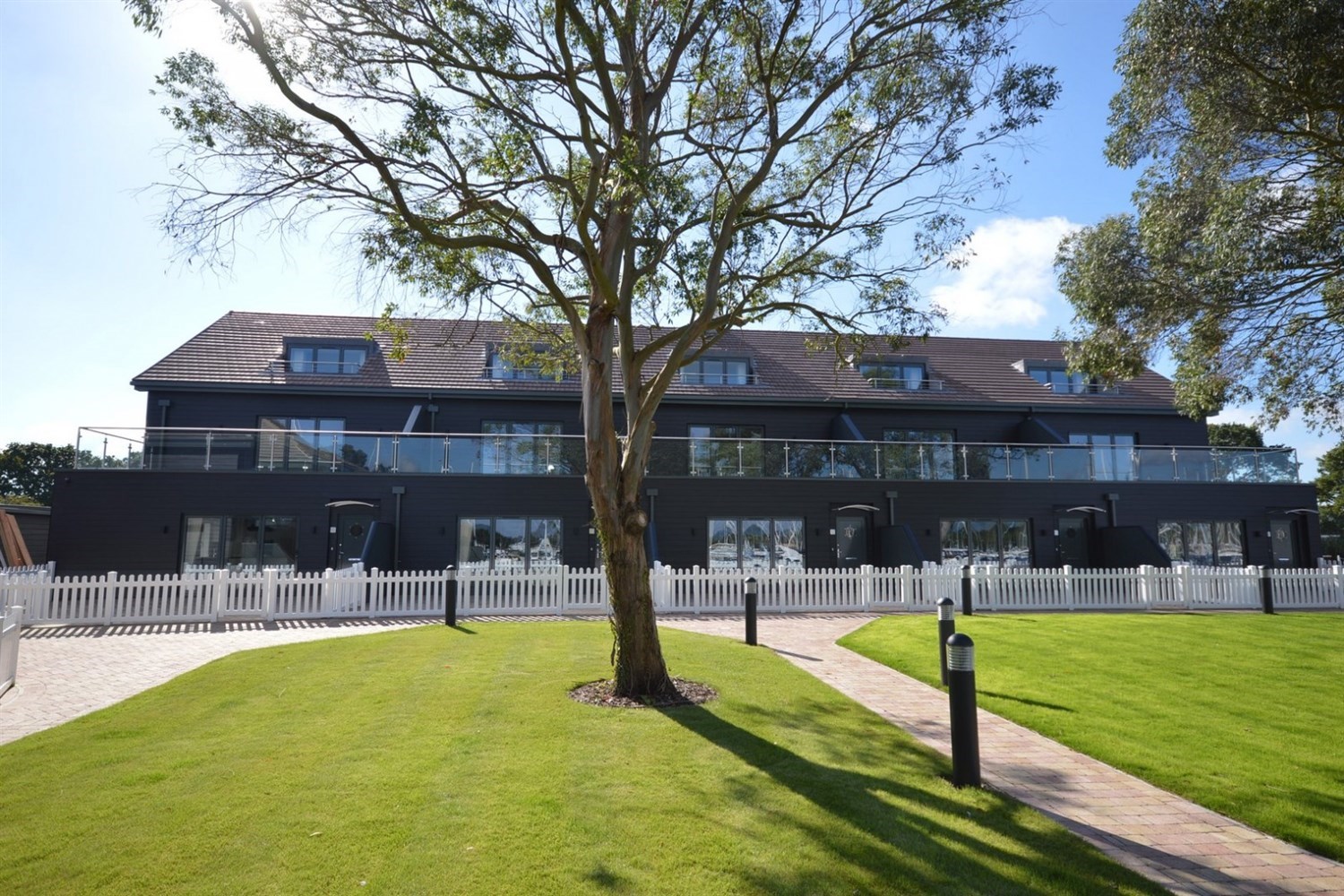 10 The Salterns, Chichester Marina, Chichester photo 4