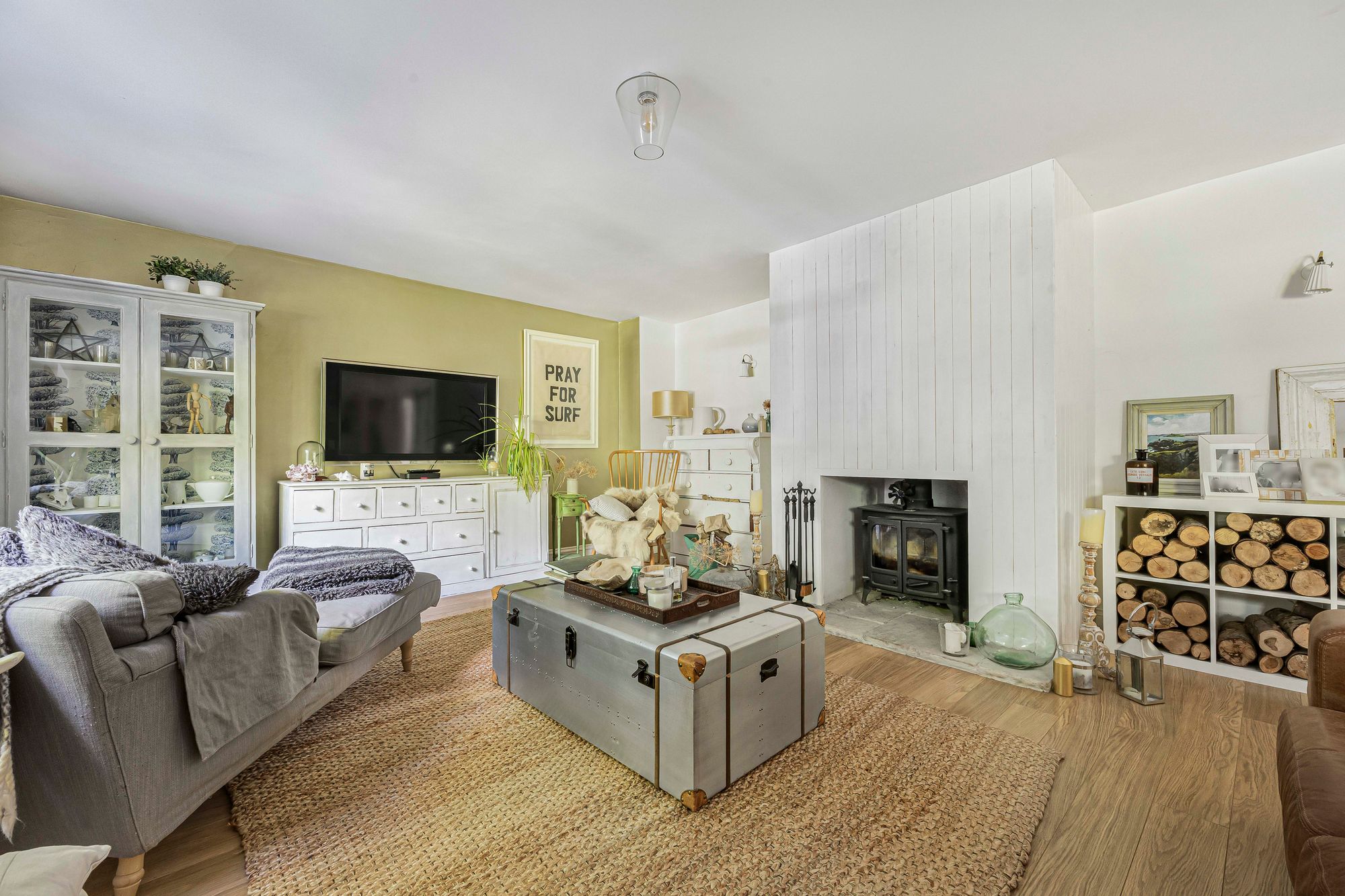 5 bedroom detached house for sale 0