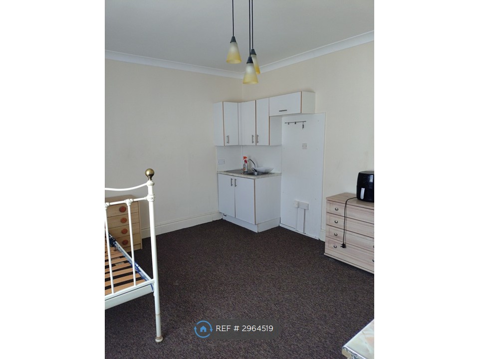 East St, Salisbury photo 3