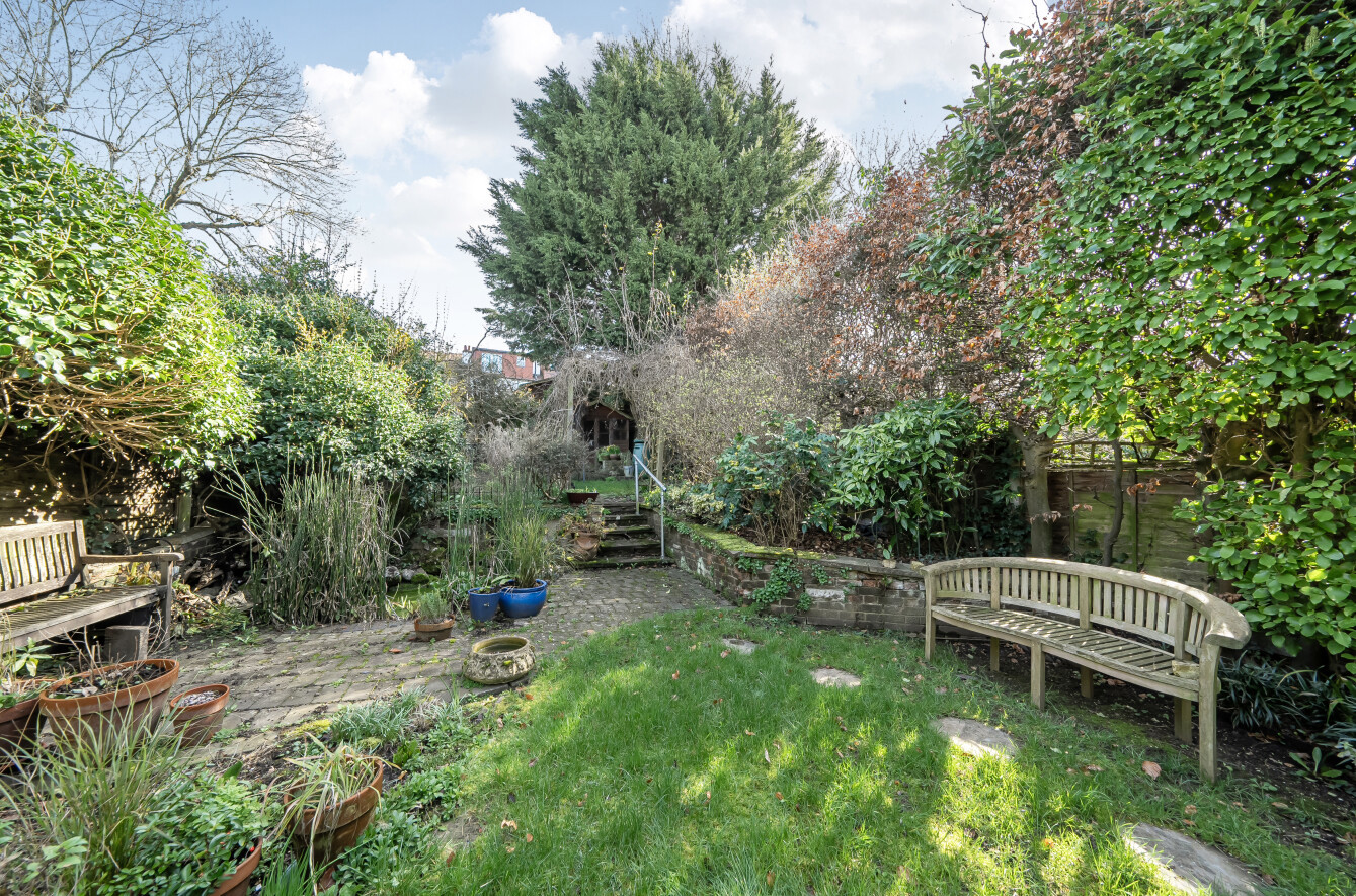 5 bedroom barn conversion for sale in Bungay