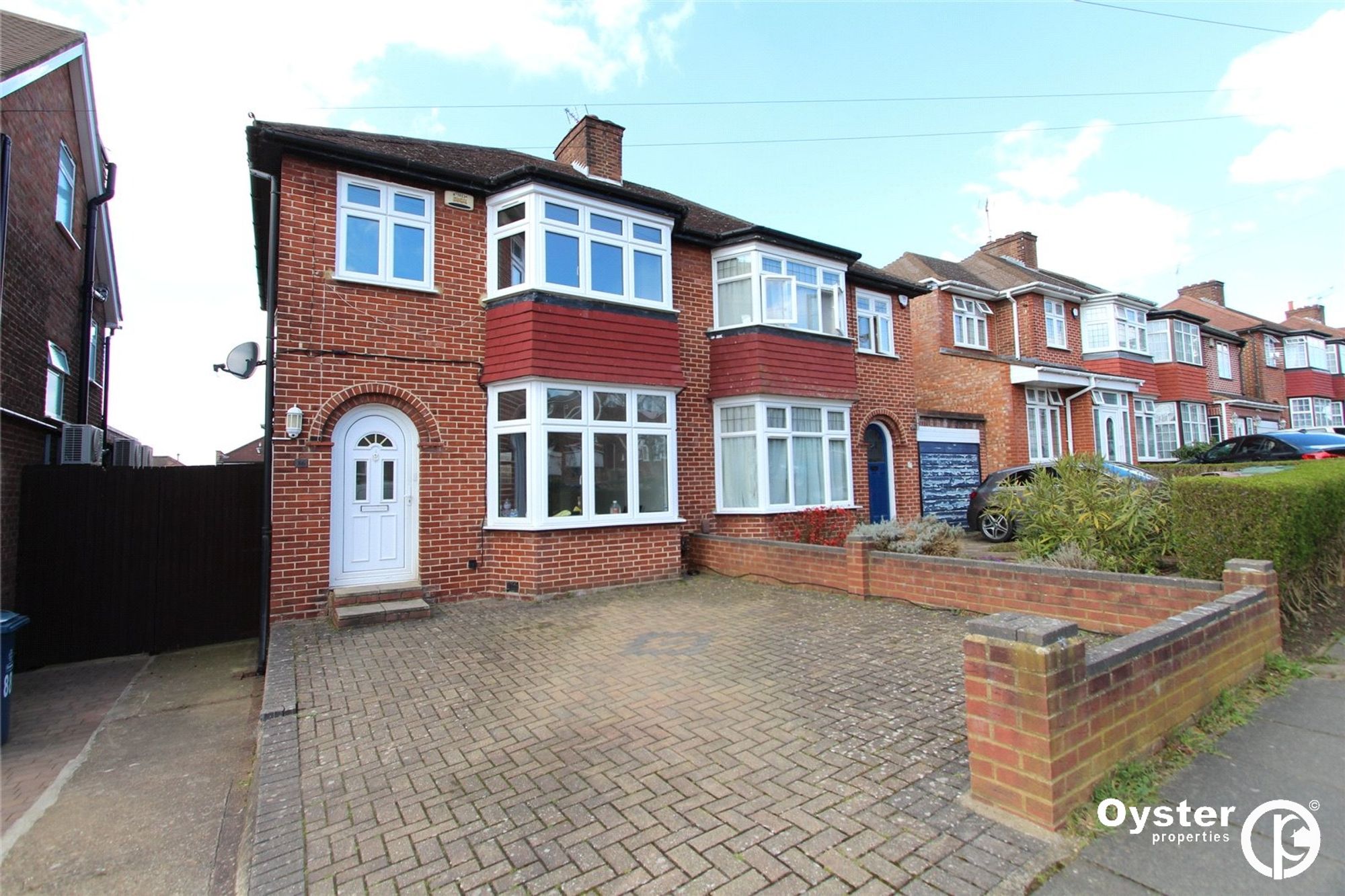 86 Bromefield, Stanmore photo 2