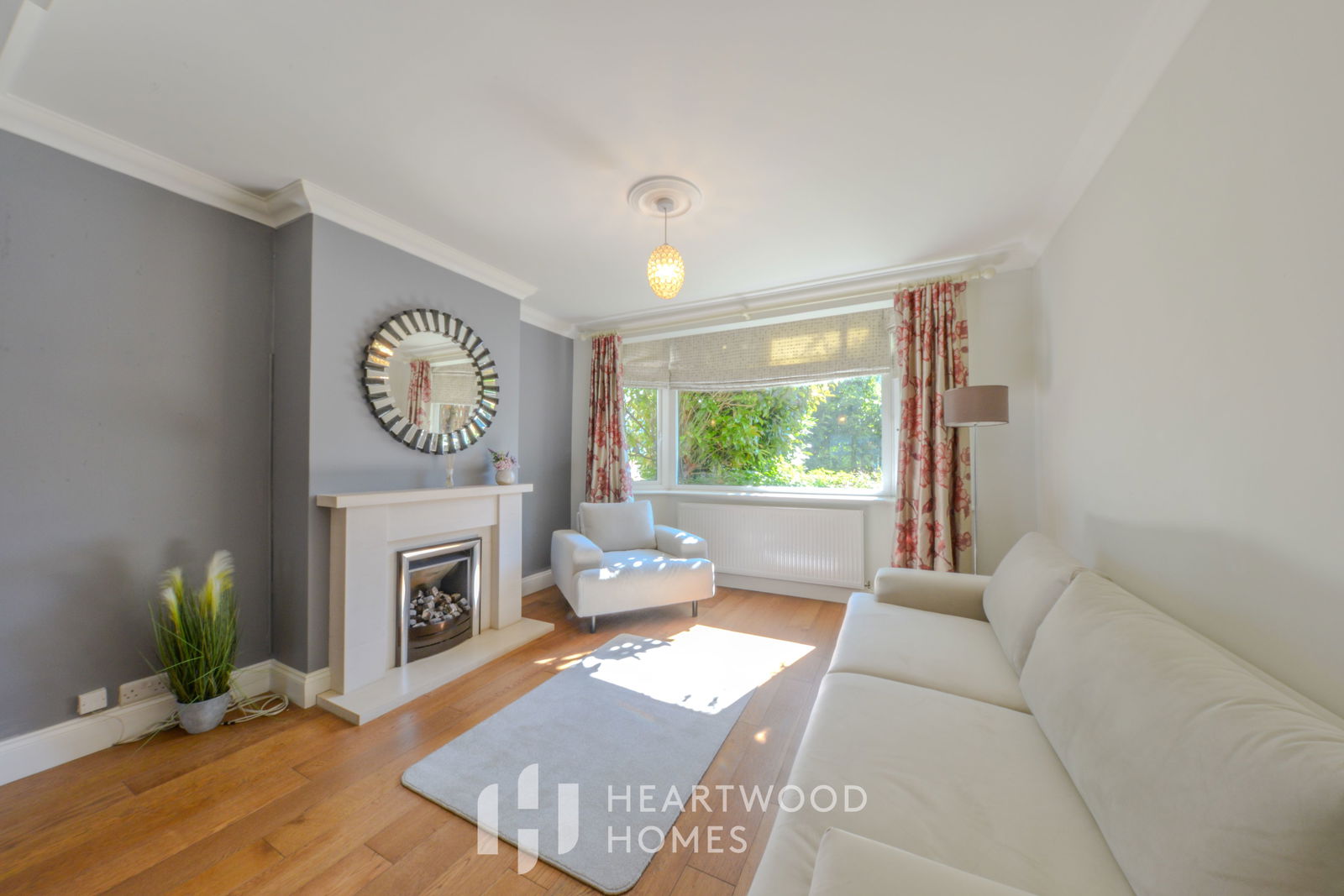 4 bedroom semi-detached house for sale 0