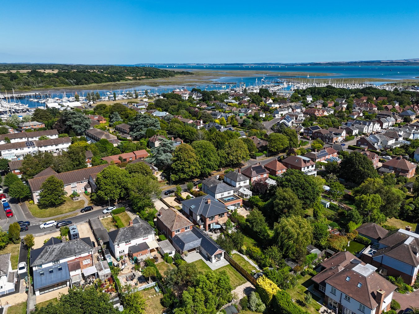 4 bedroom detached house for sale 0