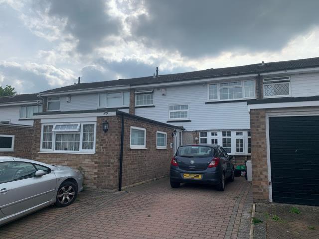 28, Minniecroft Road, Slough photo 3