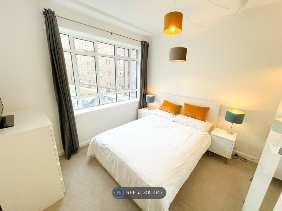 Flat, Paramount Court University Street, London photo 4