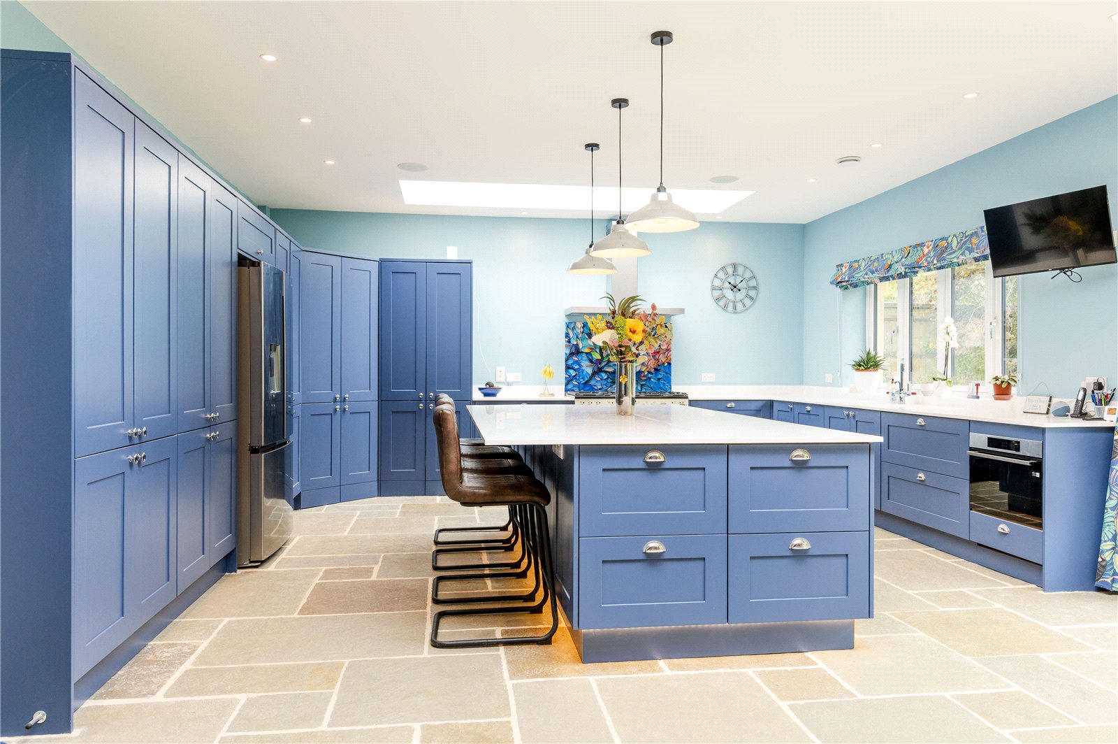 5 bedroom detached house for sale 0