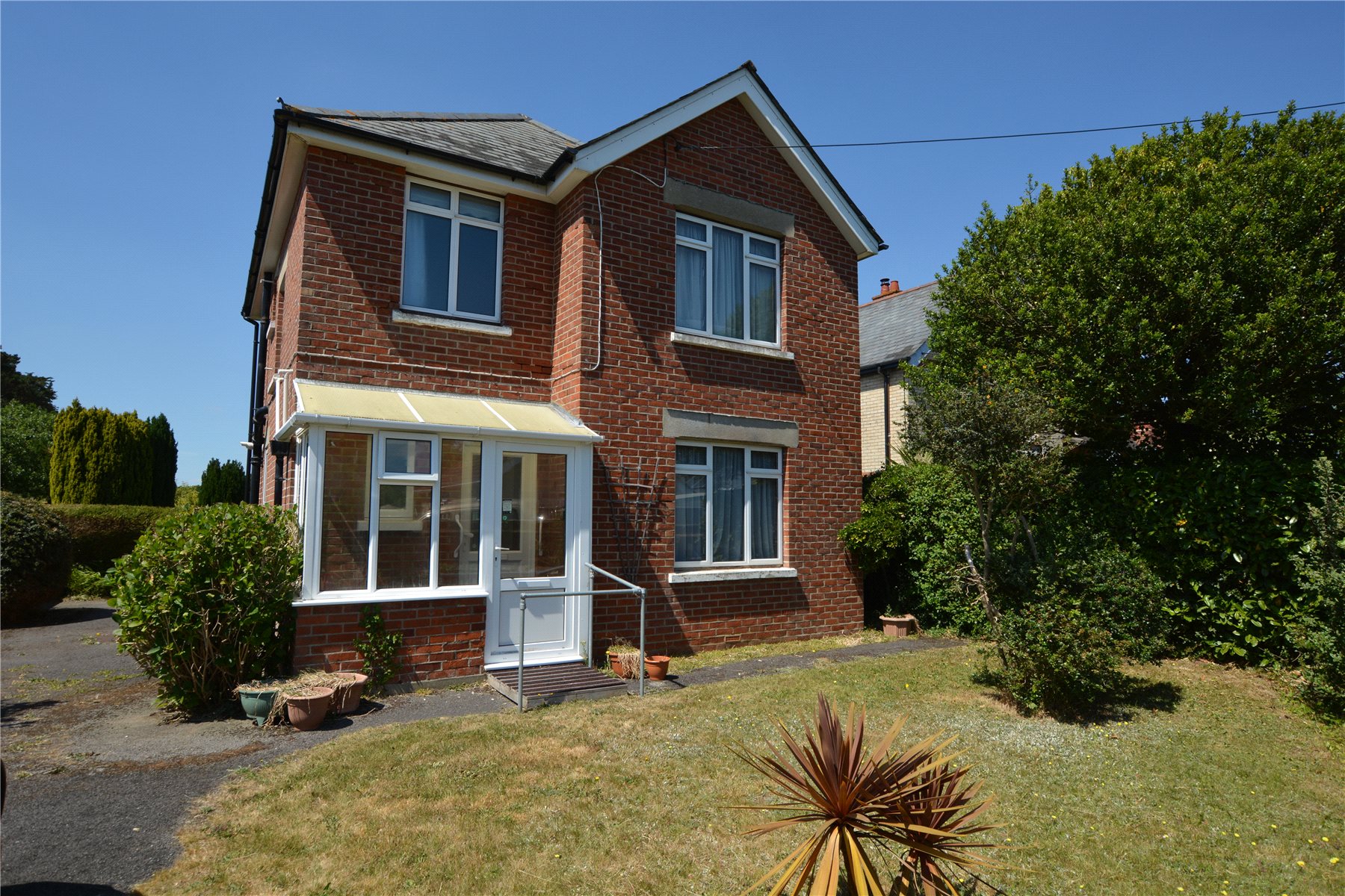 Free property report 20 Hazel Road, Pennington, SO41 8GS Chimnie