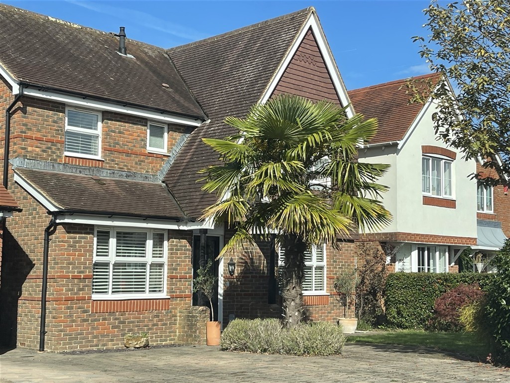 Cranham Avenue, Billingshurst photo 2