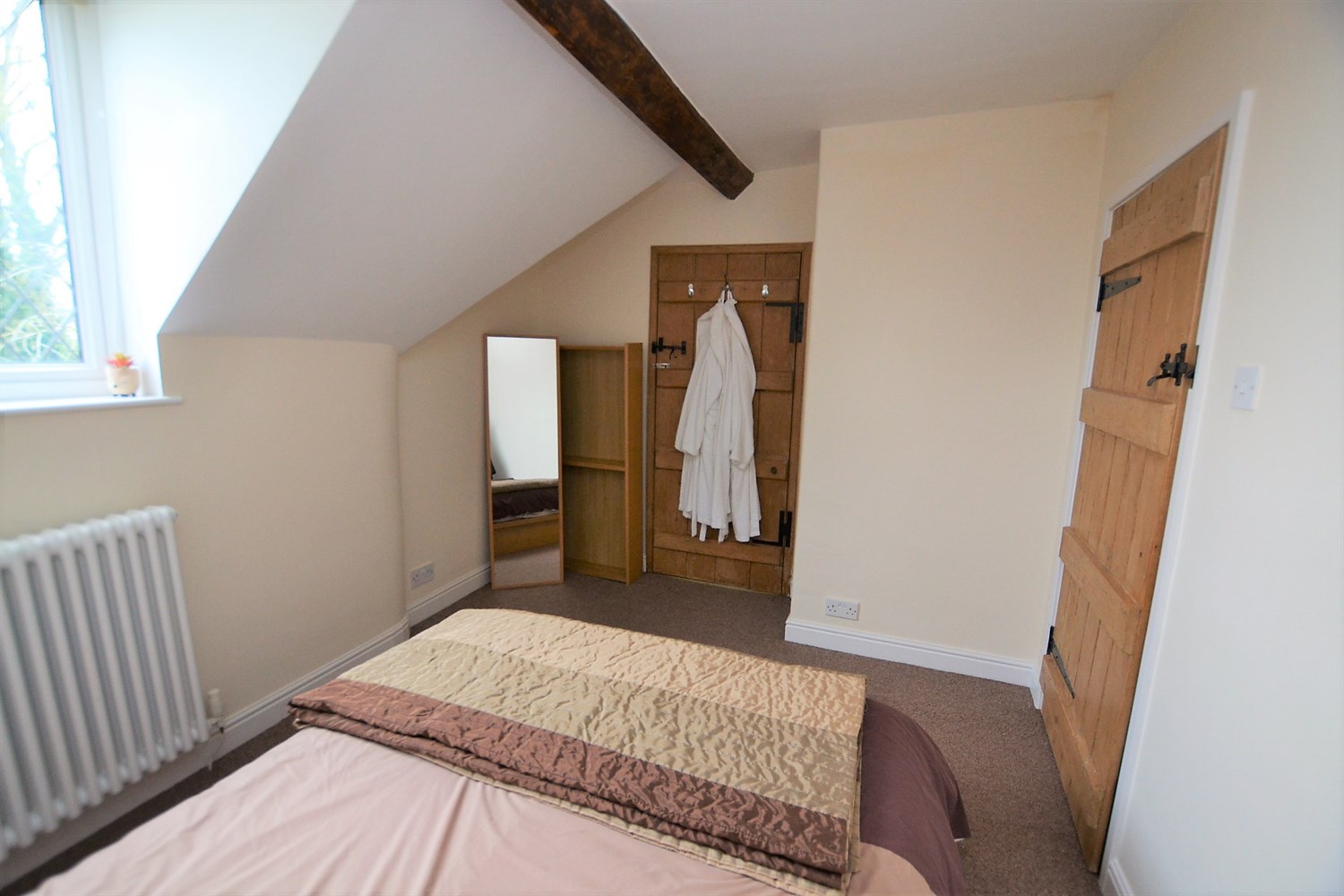 Photos of Holmes Chapel Road, Somerford, Congleton CW12 60758601