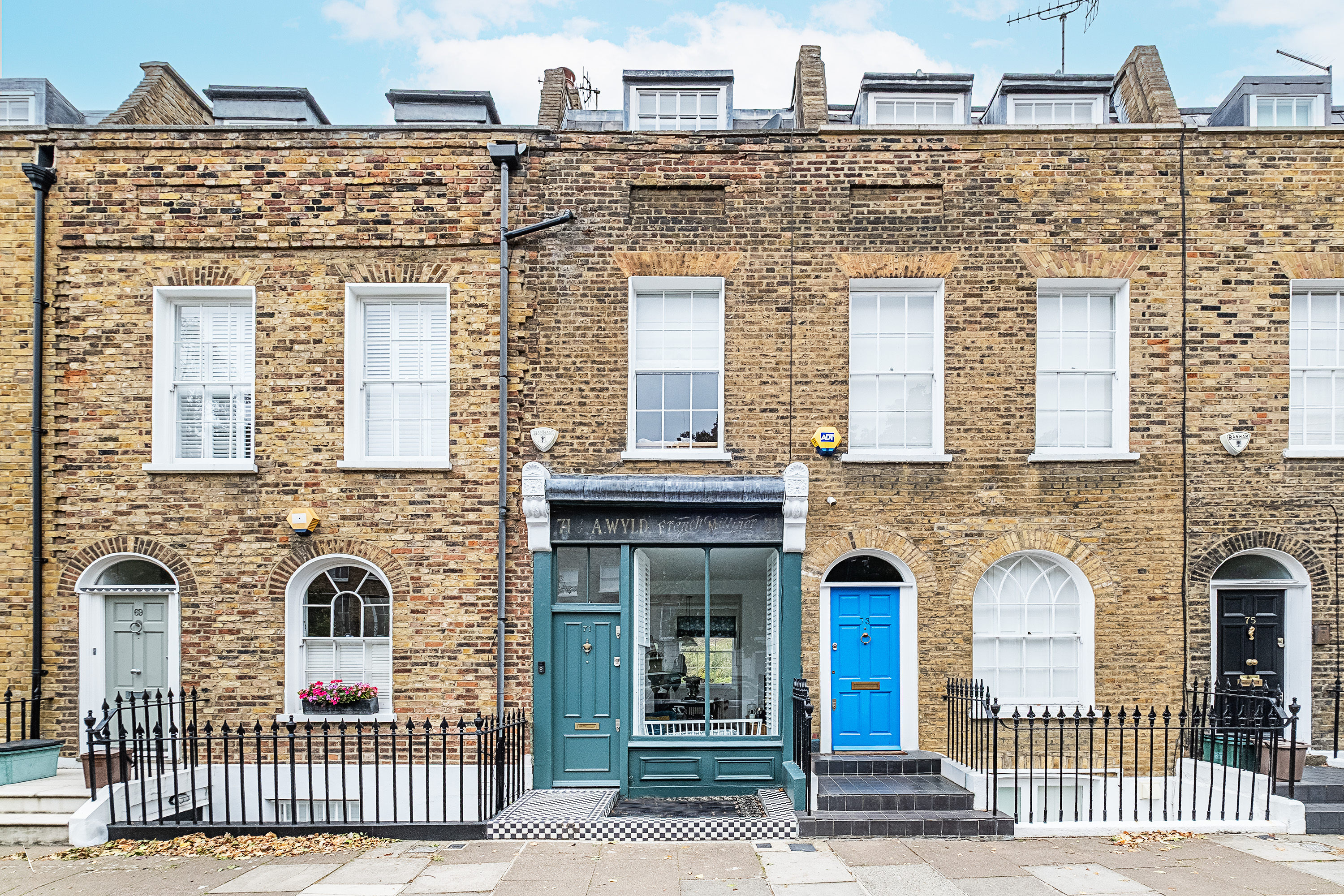 2 bedroom detached house for sale 0