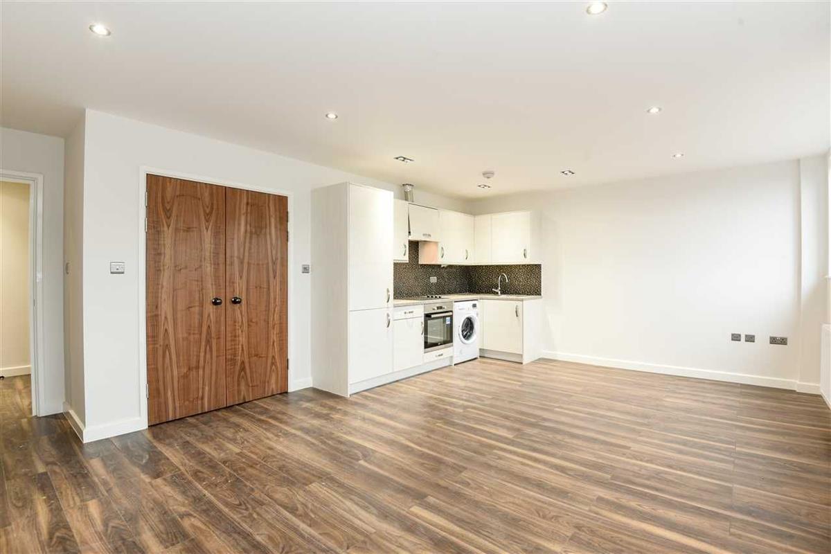 Flat 1, Kotecha Heights, Sands Industrial Estate, High Wycombe photo 5