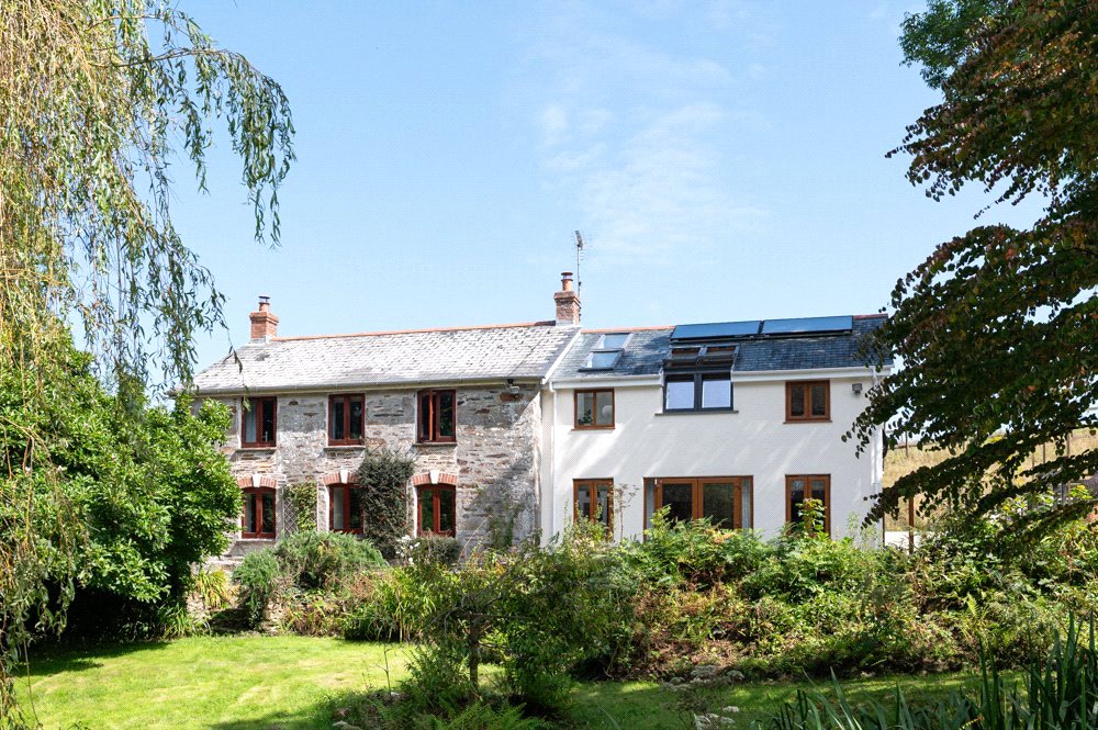 4 bedroom detached house for sale 0