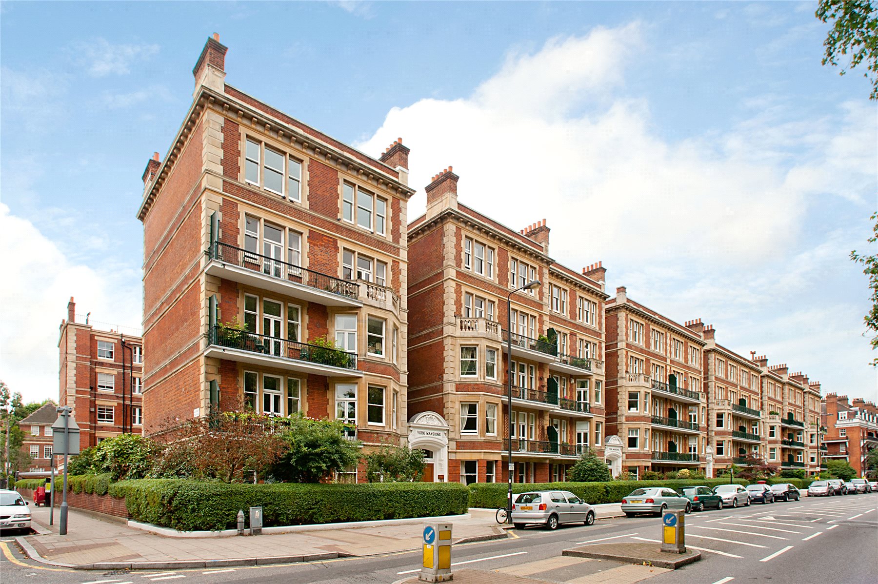 4 bedroom flat for sale in York Mansions, Prince Of Wales Drive, London
