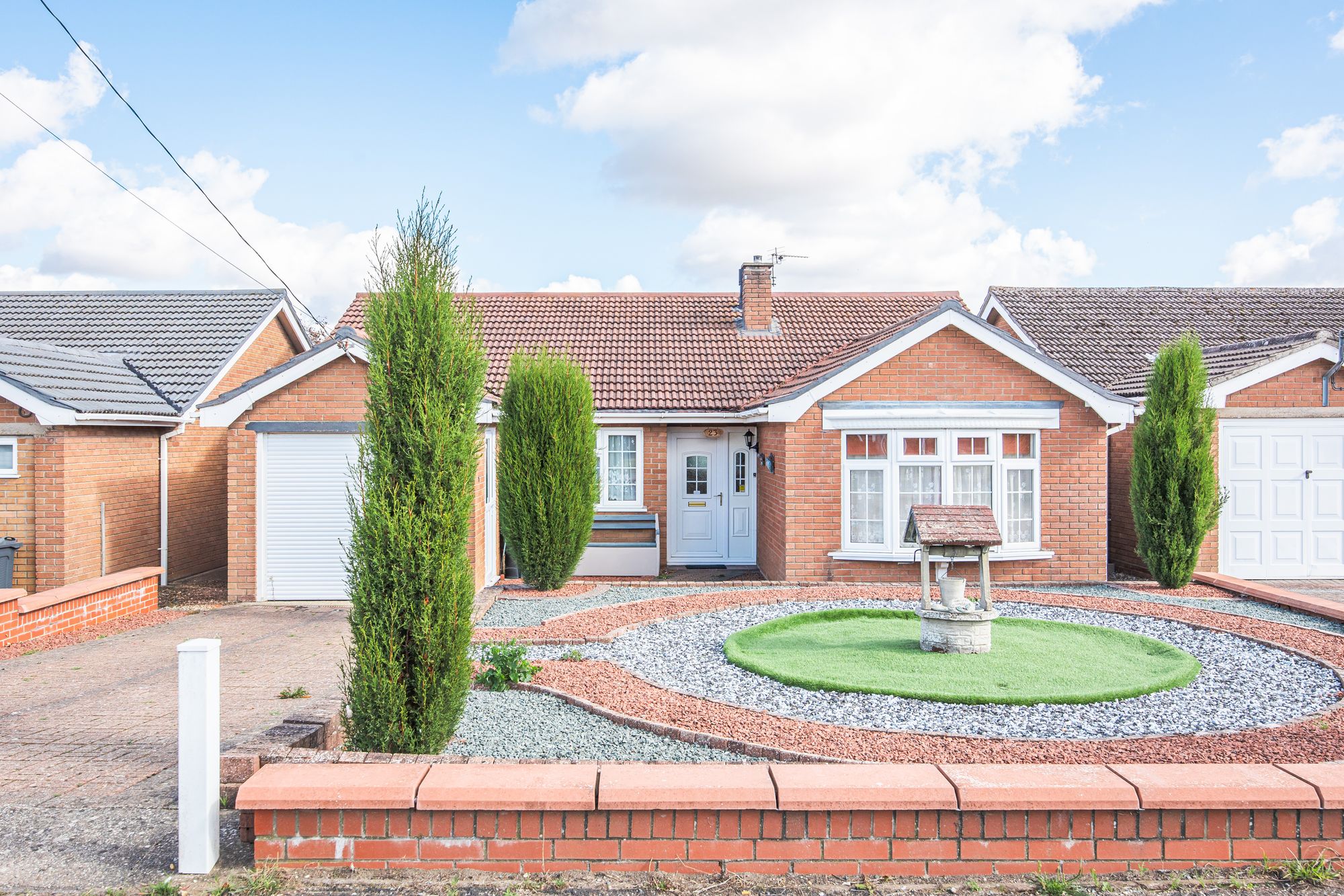 3 bed detached bungalow for sale