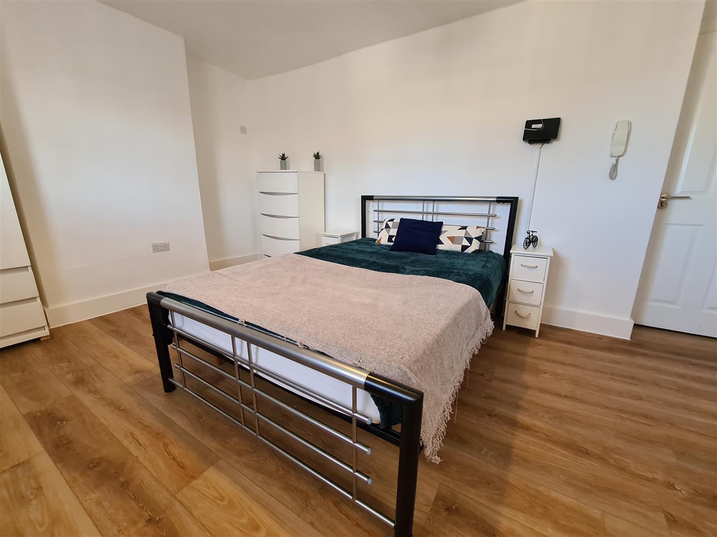 Flat 8, 26 Newmarket Road, Cambridge photo 5