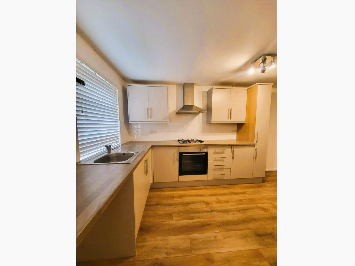 Flat Above, 62, Brecon Road, Merthyr Tydfil photo 2