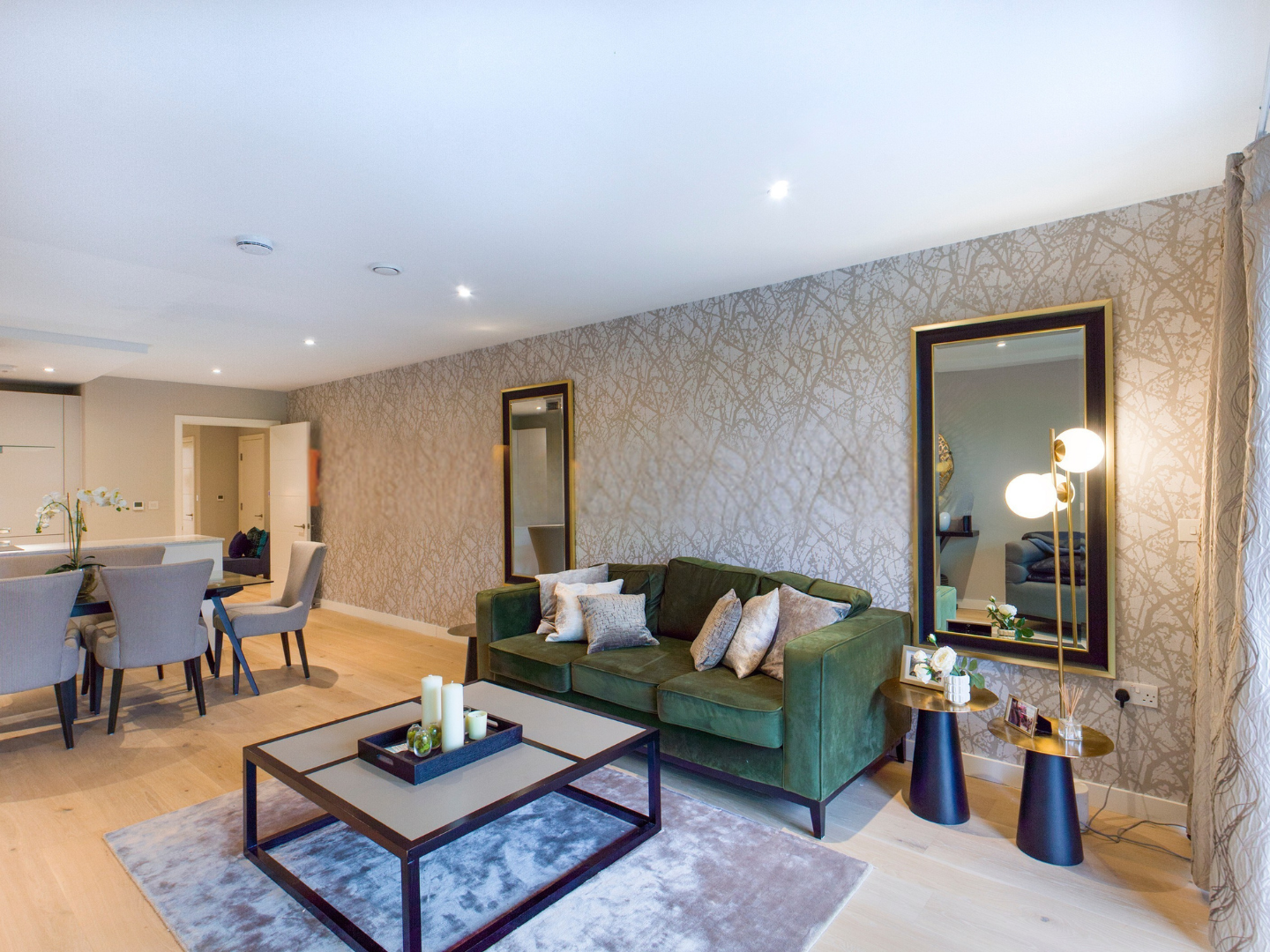 2 bedroom flat for sale 0