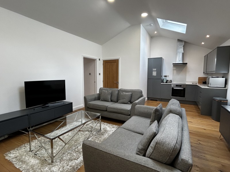 3 Beacon Mews, South Road, Weybridge photo 2