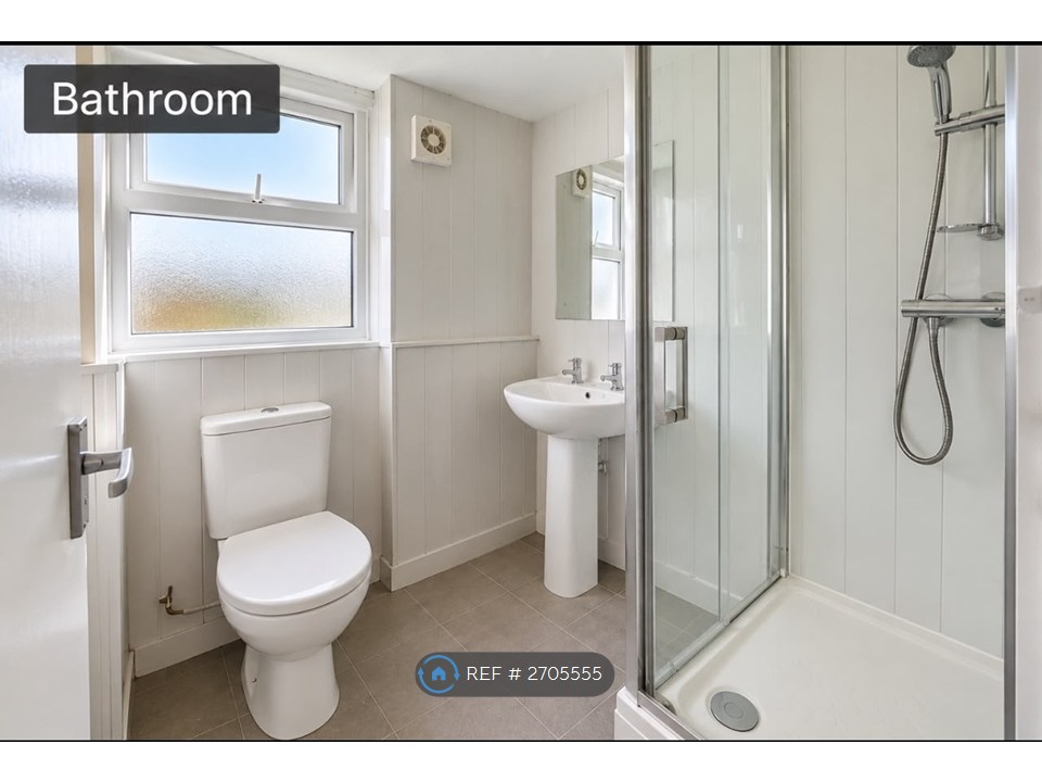 Warren Hill, Top Floor Flat, Torquay photo 4
