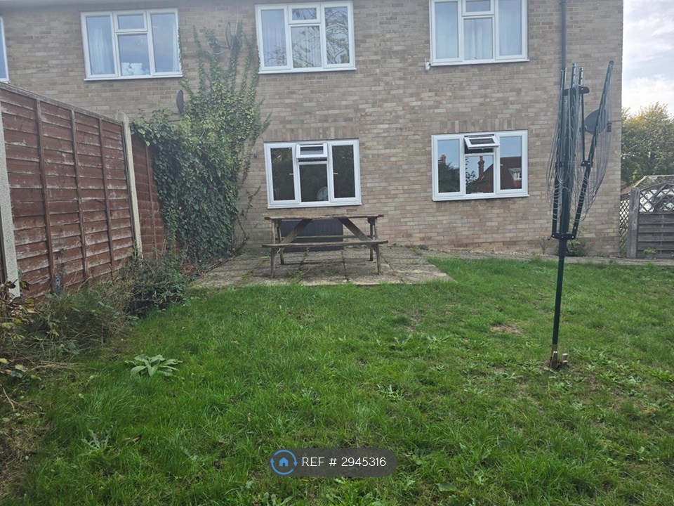 Avon Court, Avon Road, Farnham photo 5