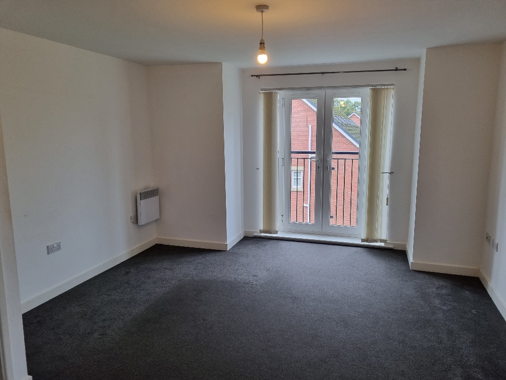 70, Warrington photo 5
