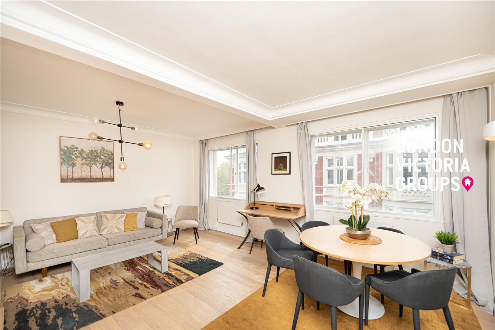 2-bed flat on Flat 7, 89 Piccadilly, London, £5,500/mo