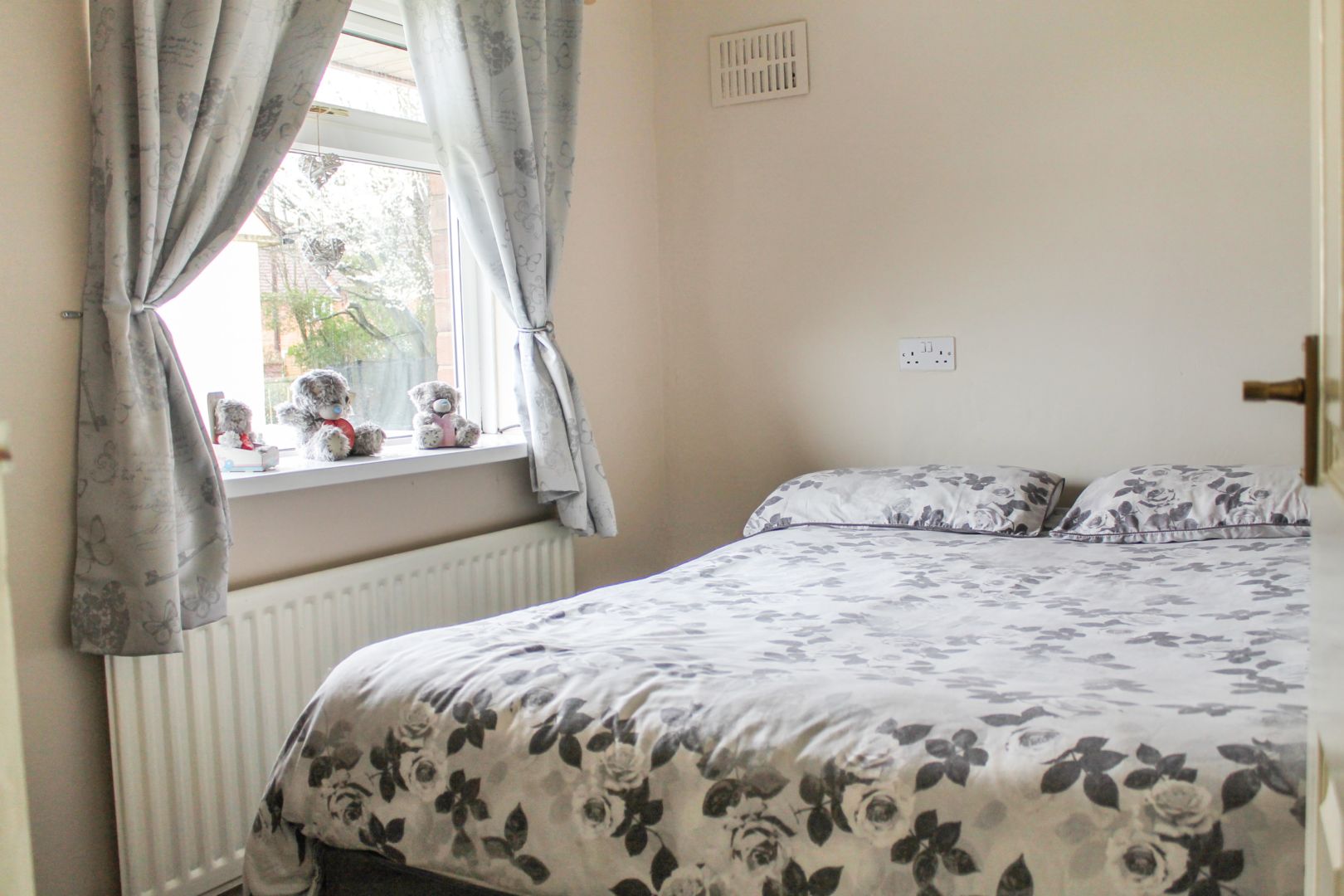 Free property report 6, Edinburgh Place, Edinburgh Road, Congleton