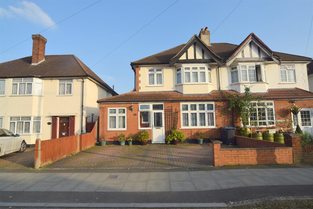 Free property report 162 Claremont Avenue, New Malden, KT3 6QR Chimnie