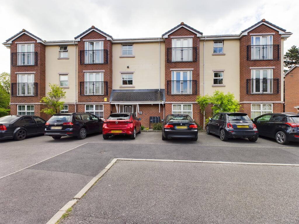 70, Warrington photo 4