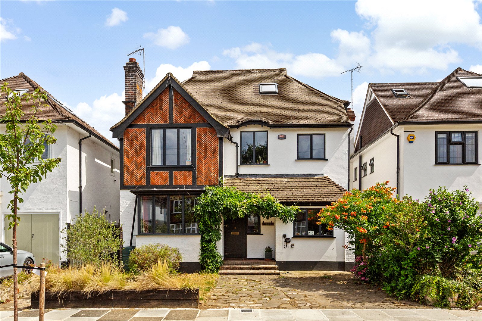4 bedroom detached house for sale in Bromley