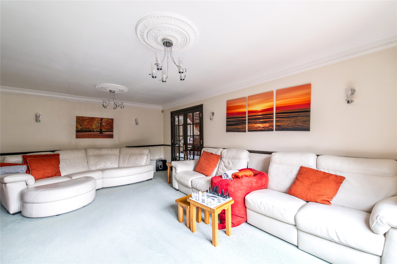 5 bedroom detached house for sale 0