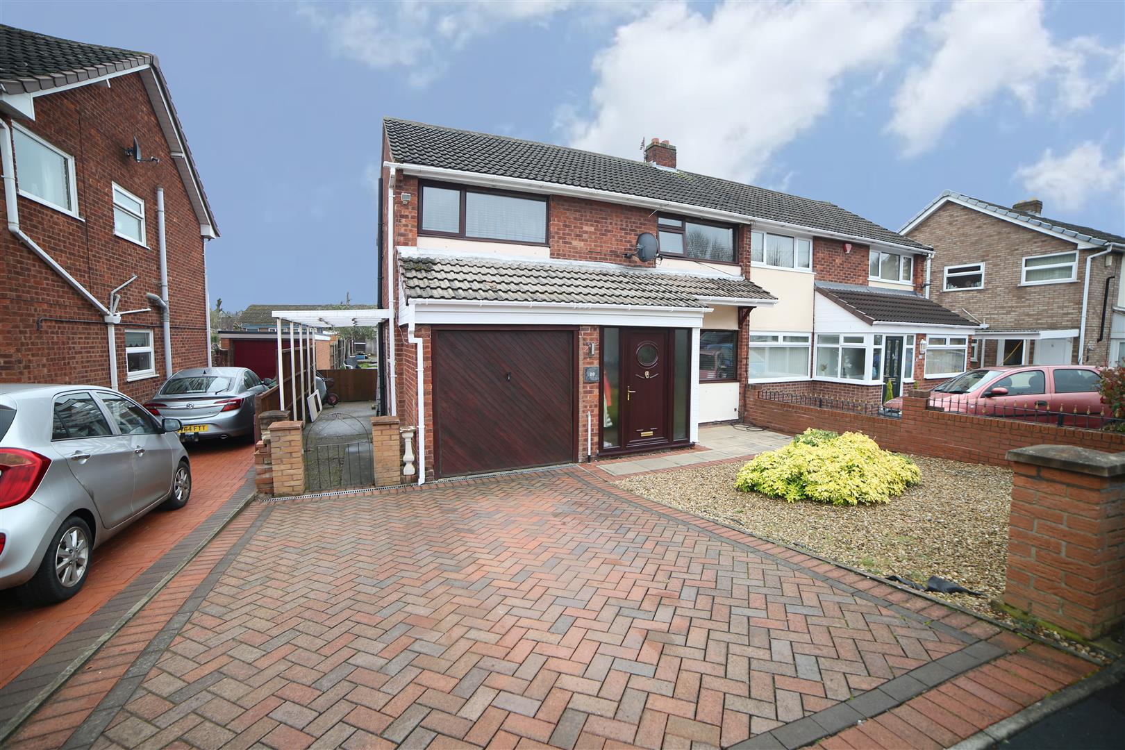 Free property report 20 Innes Avenue, Oakengates, Telford, TF2 6BL