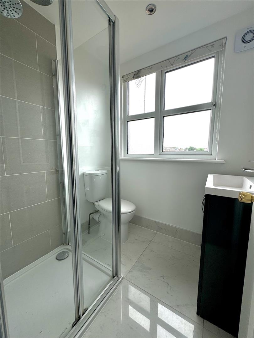 46, St. Georges Road, Gillingham photo 5