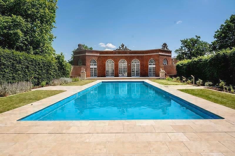 4 bedroom terraced house for sale 0