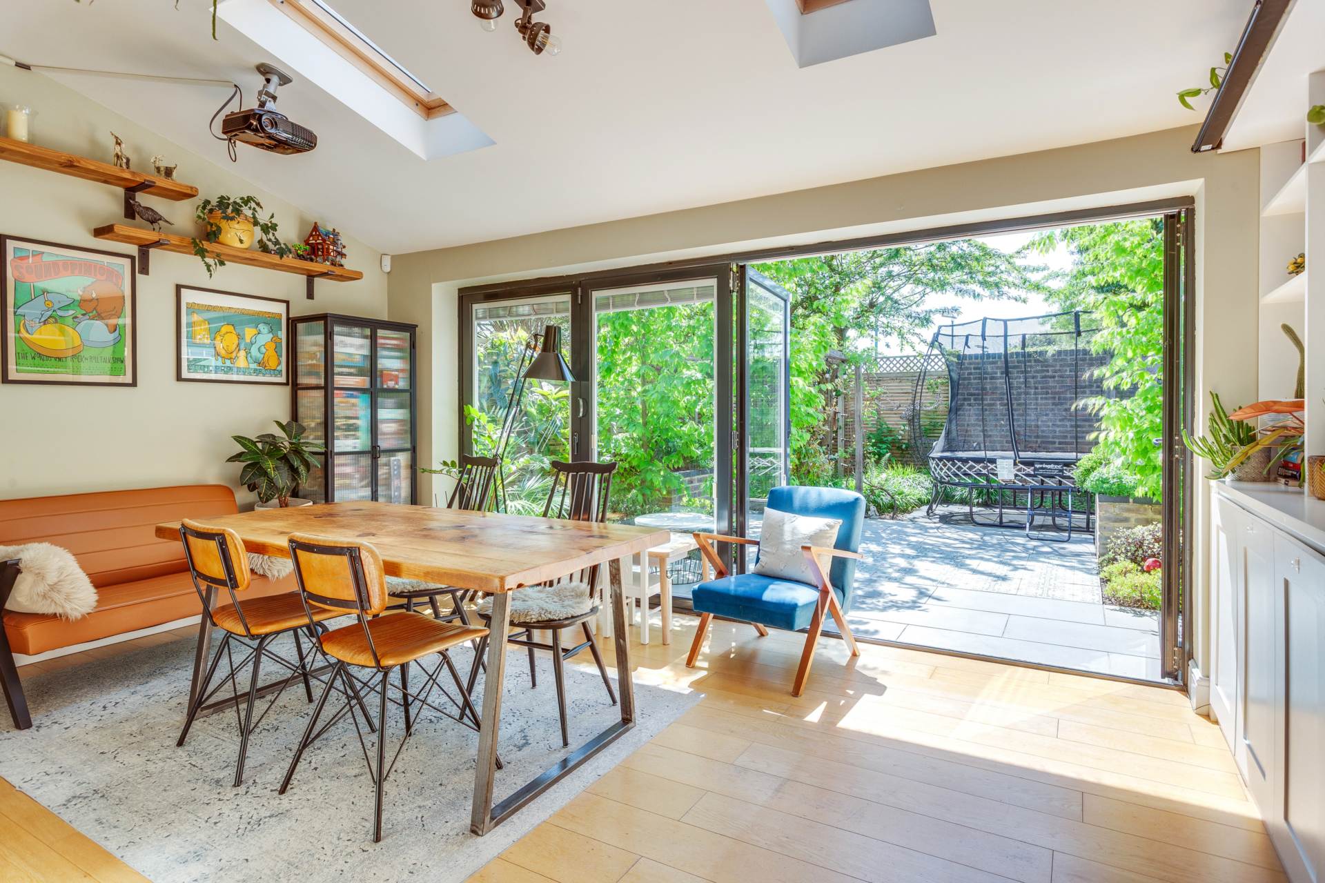 5 bed town house for sale