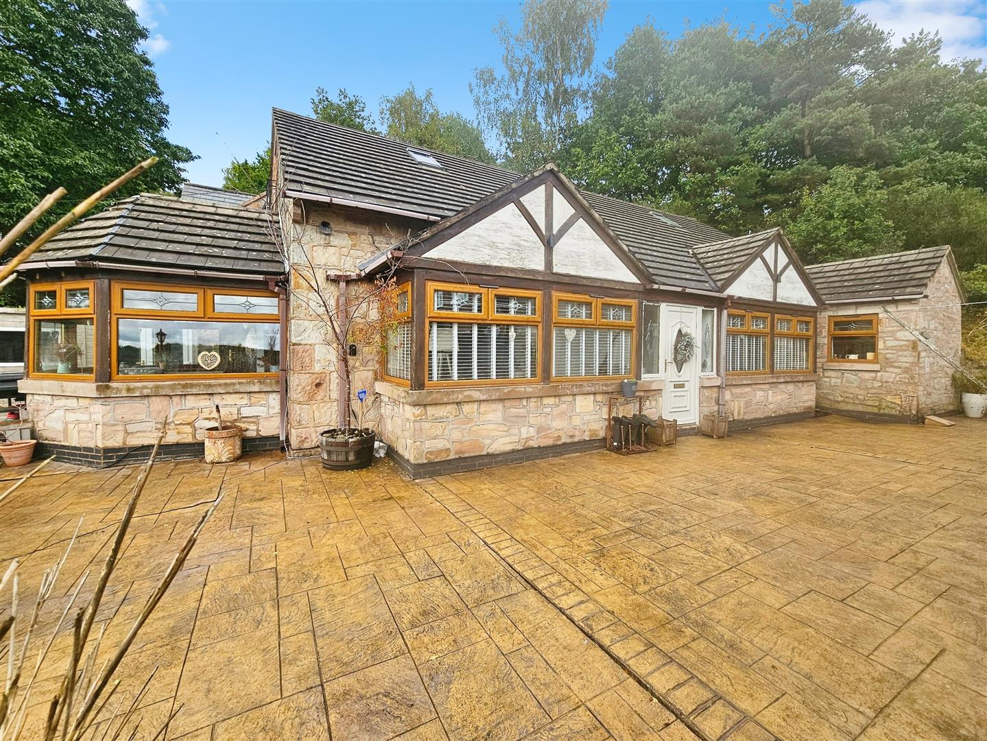 3-bed other on Edgefields Lane, Stockton Brook, Staffordshire Moorlands ST9, £400,000