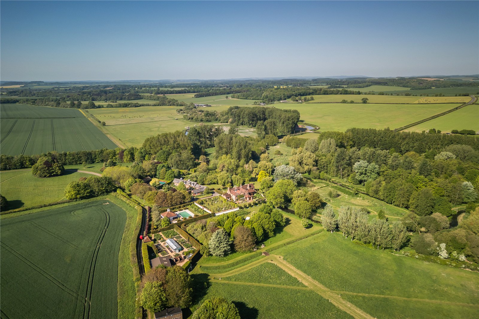 3 bedroom flat for sale