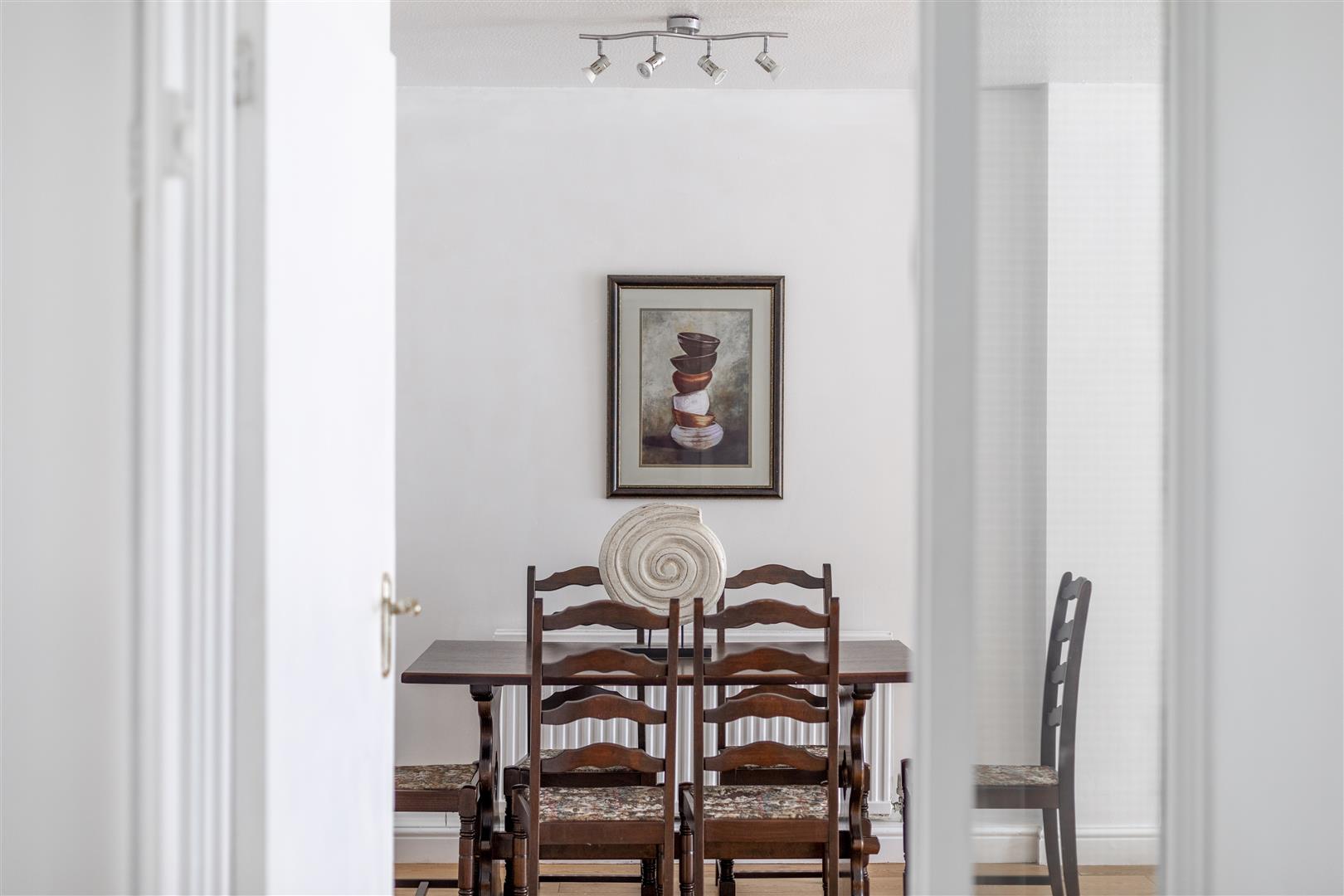 3 bedroom flat for sale 0