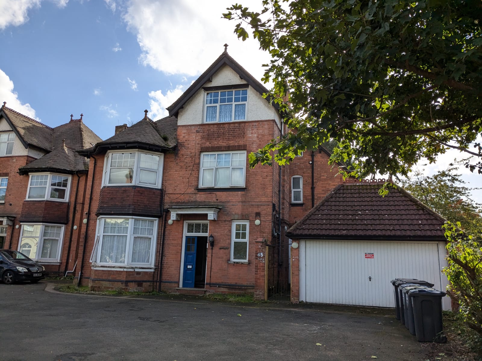 19 bedroom detached house for sale 0
