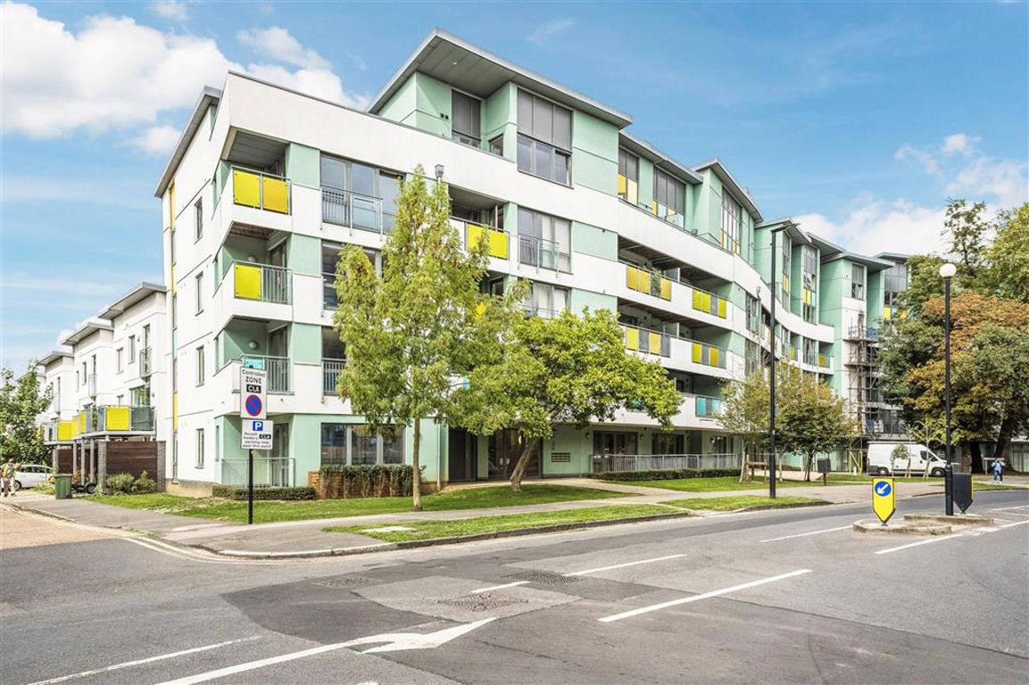 1-bed flat on Flat 4, 46, Clarence Avenue, London, £300,000