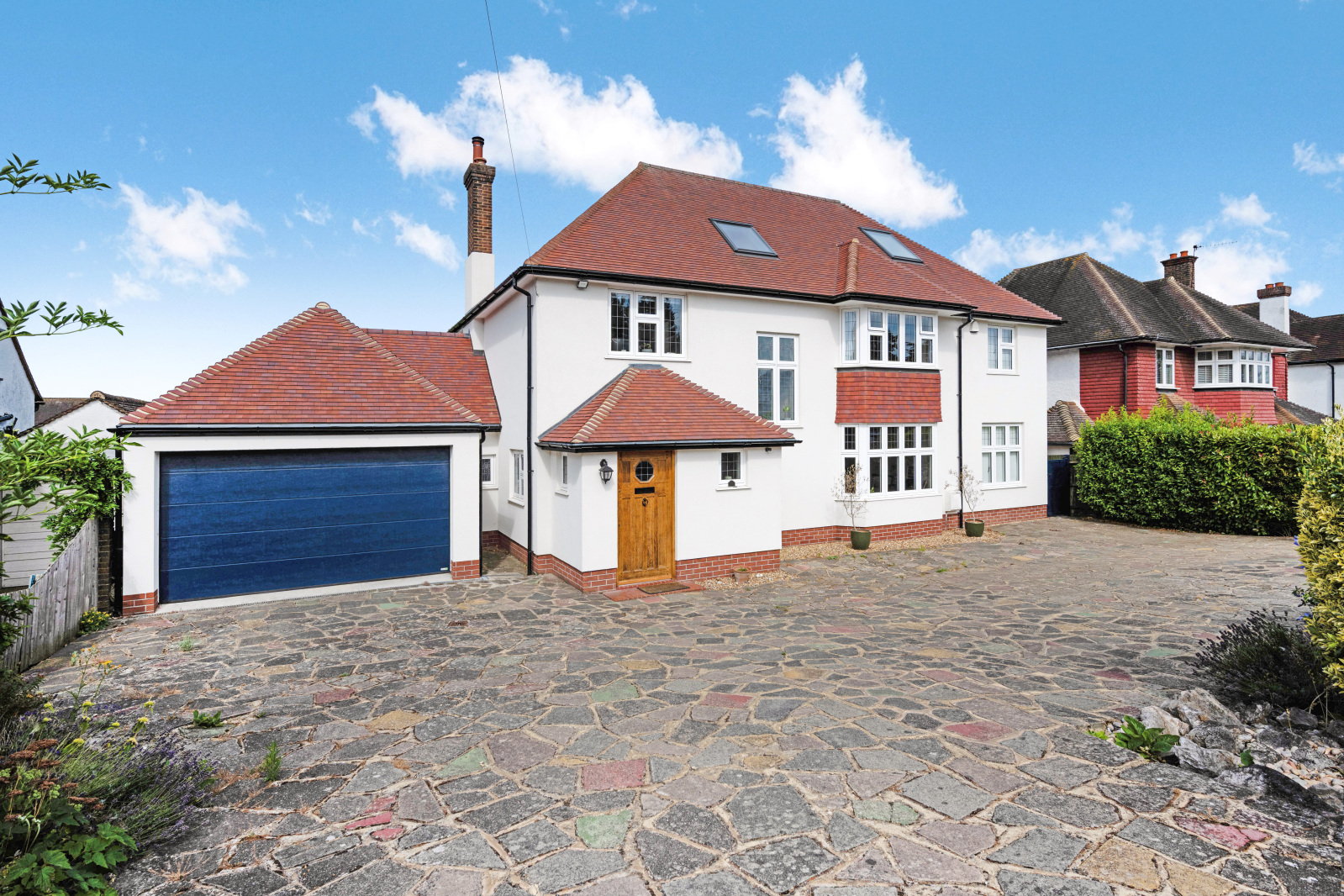 6 bedroom detached house for sale 0