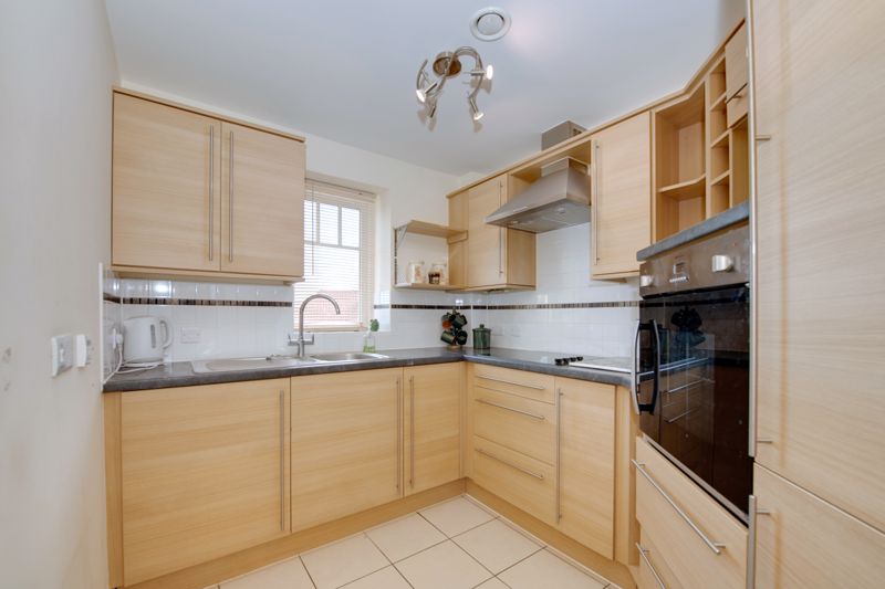 Flat 36, Cross Penny Court, Bury St. Edmunds photo 4