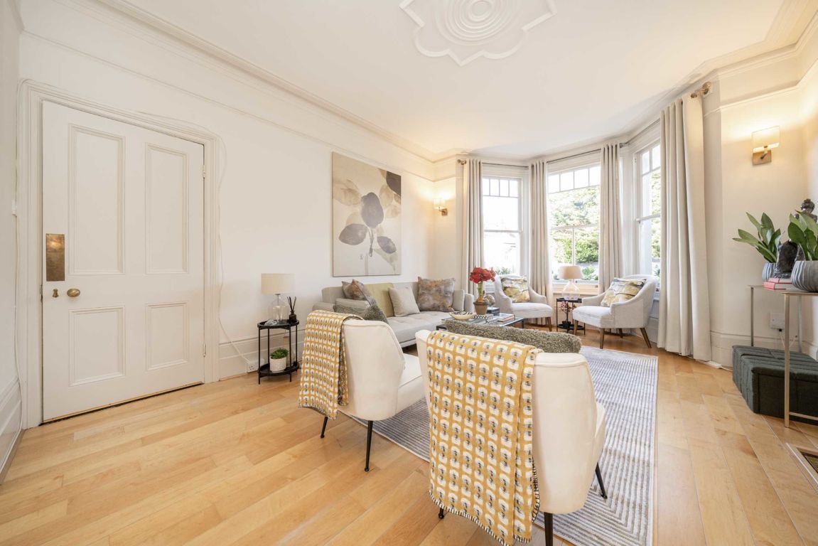 5 bedroom property for sale 0