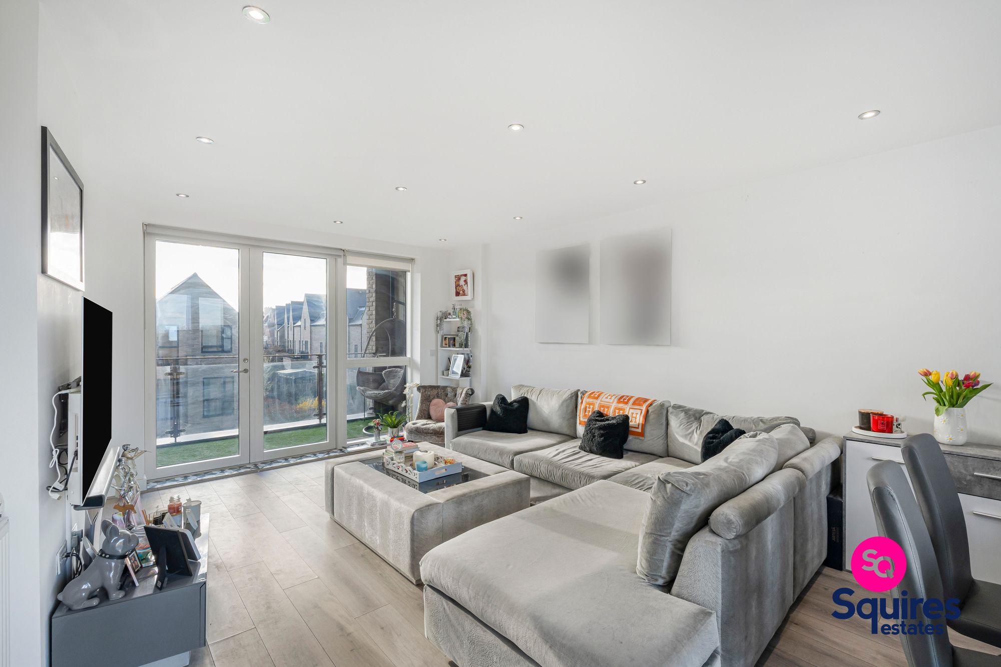 1-bed flat on Flat 8, Garrison Heights, London, £395,000