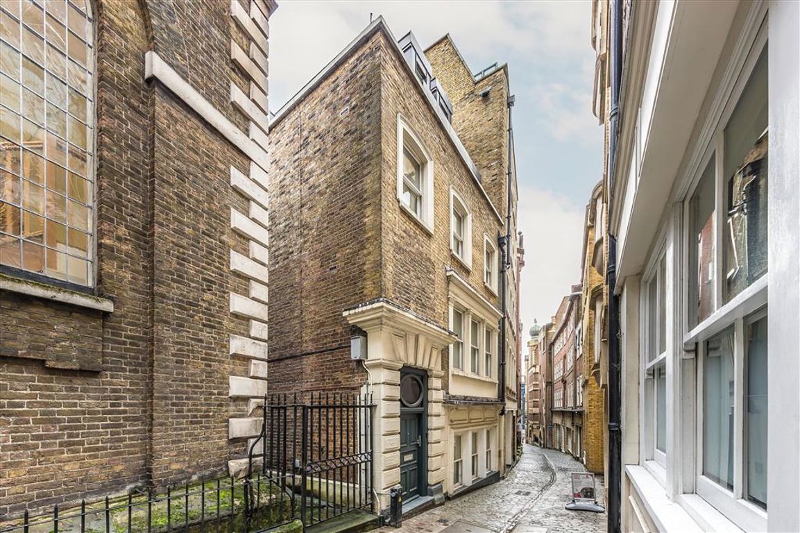 2 bedroom flat for sale 0