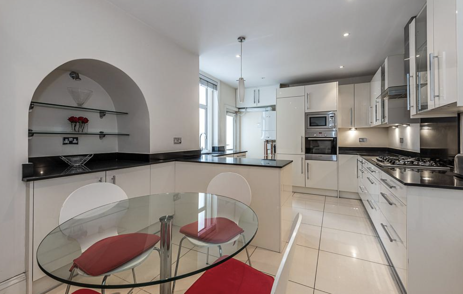 4 bedroom flat for sale 0